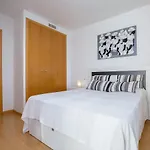 Royal Marina II 421 - Apartamento Muy Agradable En Santa Margarita
